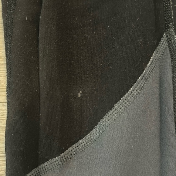 Lululemon Reversible Leggings - Picture 11 of 11
